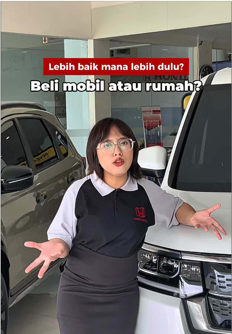 You can sleep in a car, but you can’t ride a house🙏 Serius, setelah lihat interior Honda StepWGN, kamu pasti mikir dua kali mau beli rumah dulu atau mobil dulu 😆 Mobil ini bukan sekadar MPV keluarga, tapi ruang multifungsi yang bisa kamu ubah sesuai kebutuhan: 🛏️ Rebahkan baris kedua & ketiga jadi tempat tidur super lega 💻 Lipat satu kursi baris ketiga dan jadi, deh! meja mini untuk mobile office 🚗 Butuh bawa banyak barang? Kursi tinggal dilipat, bagasi langsung luas maksimal 👨‍👩‍👧 Tambah penumpang? Kursi tinggal ditegakkan lagi! Fleksibel, nyaman, dan cocok banget buat keluarga aktif atau kamu yang suka perjalanan jauh.  Gimana pendapatmu tentang mobil ini? Tulis di komentar ya! #HondaStepWGN #MobilKeluarga #MPVPremium #HondaIndonesia #HondaAnugerah 