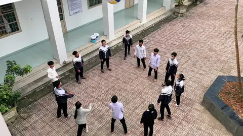 bóng gì vậy 🤓 #2008 #12a5 #xuhuongtiktok #TikTokAwardsVN #bóngchuyền 