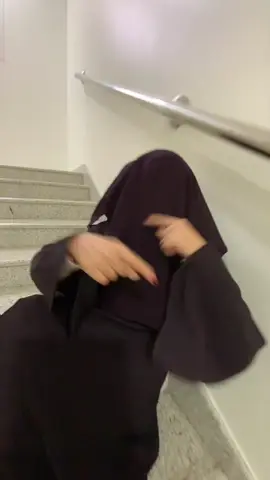 تواضع الشيخه بنفسها…❤️🧤#الشيخه👑 #الشعب_الصيني_ماله_حل😂😂 #كرامتي_وعزة_نفسي_فوق_الجميع #مقاطعه_شلة_دبي #fyp 