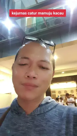 Yang terhormat bapak Gubernur sulawesi barat agar segera menindak oknum panitia kejurnas yang membuat rusak nama mamuju dan sulbar 🙏