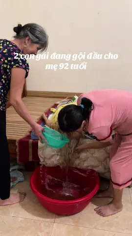 Còn cha còn mẹ thì hơn Không cha không mẹ như đờn đứt dây…. #ngaydauxaykenh #mebimxaykenh #xuhuong2025 