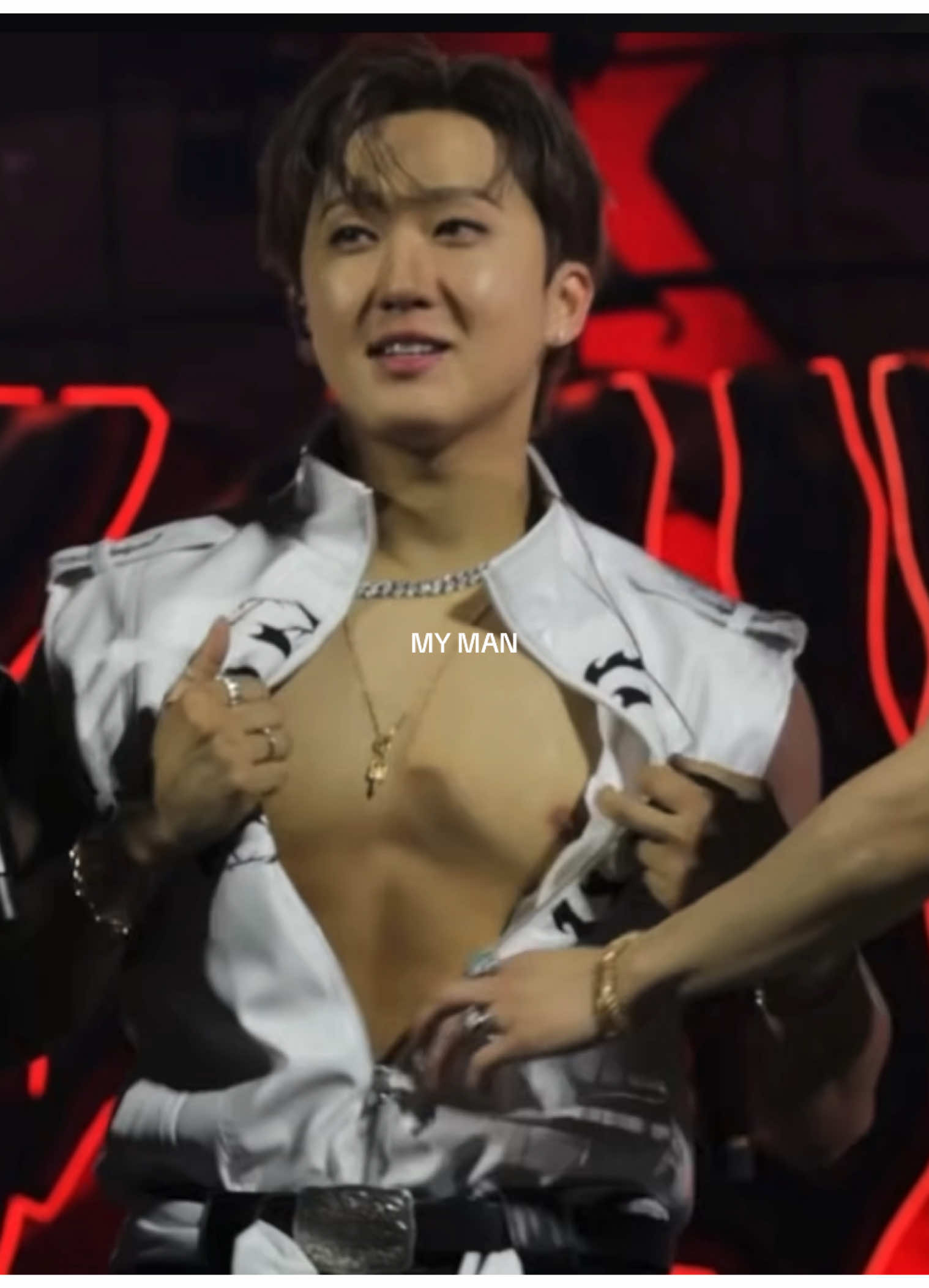 So proud of him. He wanted it, and he worked so hard for it💪 #changbin #changbinstraykids #changbinskz #straykids #skz 