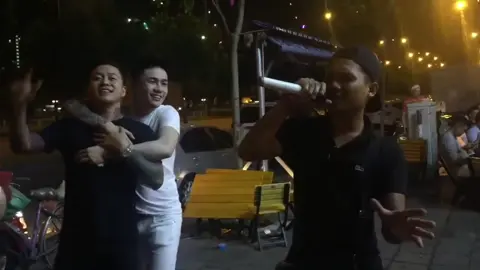 pha giật mic huyền thoại ngày ấy🤣#thathuloilam #tuanhung #viral 