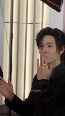 🥹 #firstone_wnk #tlefirstone #howeawards2025xdmd #howeawards2025 