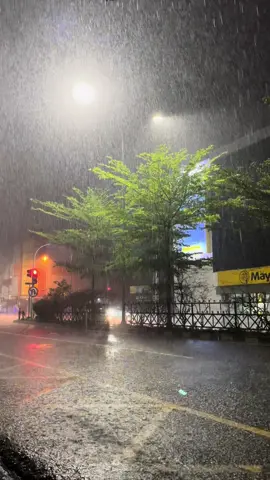 pontianak + hujan = acap 💦