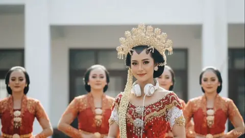 VERSI FULL dengan penggabungan video 🙏 #dj #69project #adatjawa #veo3 #creatorsearchinsight 