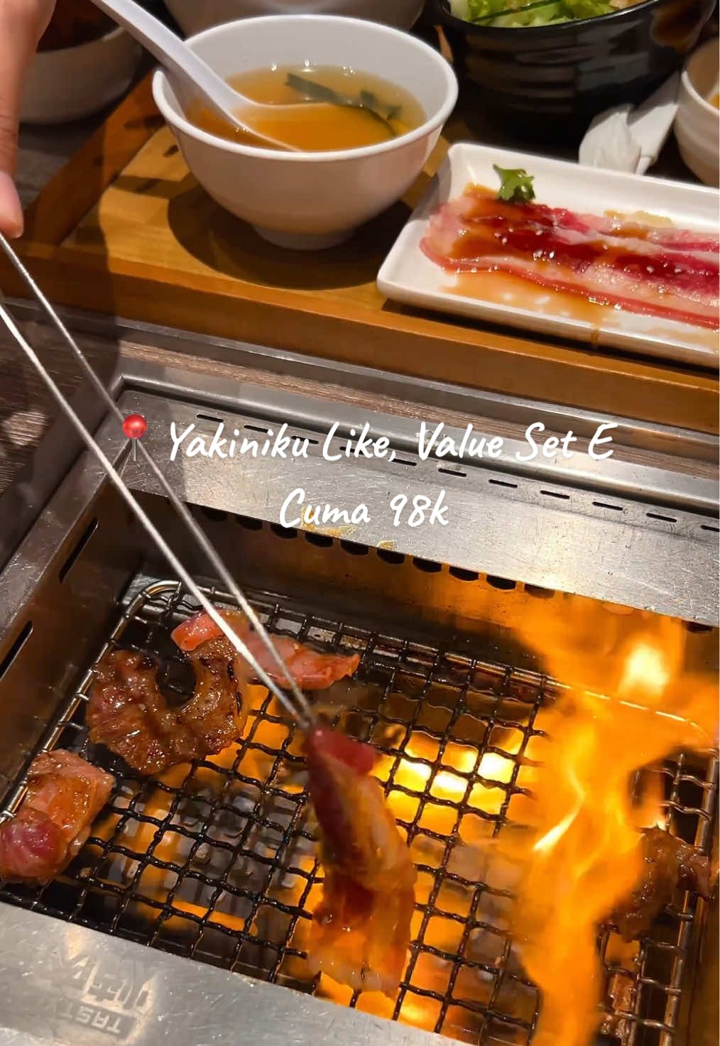Tanggal tua tapi mau ngegrill? Bisa dong, kan ada Yakiniku Like. Paket lengkap bikin kenyang 😋  Banyak pilihan value set start from 70an rb 👌  #grill #japanesefood #halalfood #valueset #yakiniku 