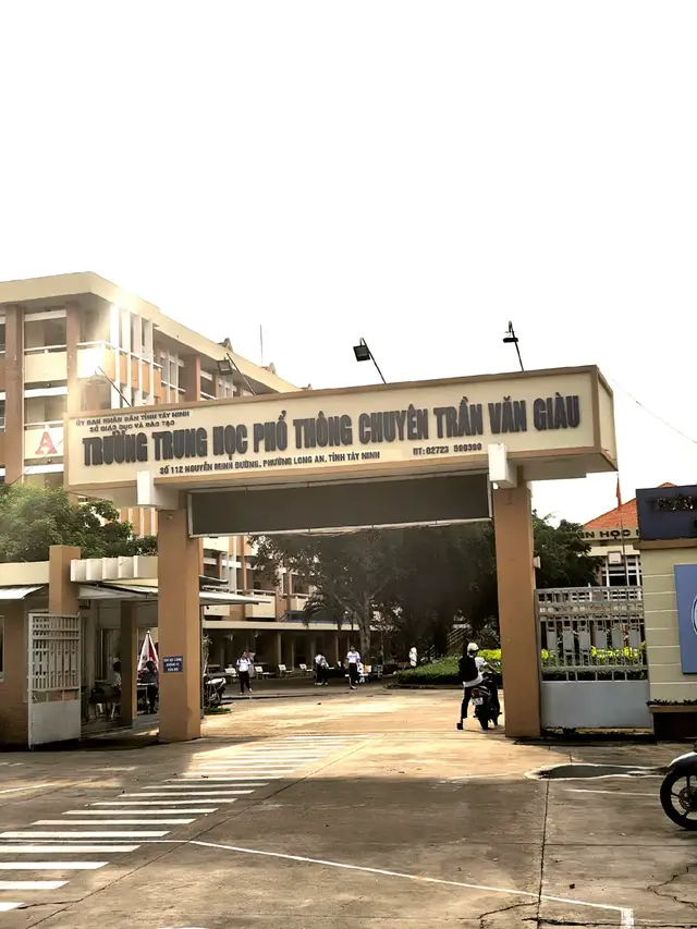 nét căng #CTVG #chuyentranvangiau #cla #longan #photography 