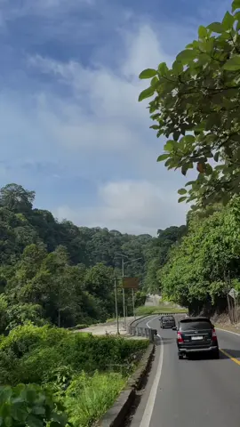 Lembah anai ✨ . . . . . . . . . . . . . . . . #minang #sumbar #bukittinggi #musikminang #minangtiktok #bukittinggivlog #padangpanjang #bukittinggitiktok #marapisumbar #sunset #erupsimarapi #gunungmarapi #ngaraisianok #tabiangtakuruang #singgalang #sunset #takjil 