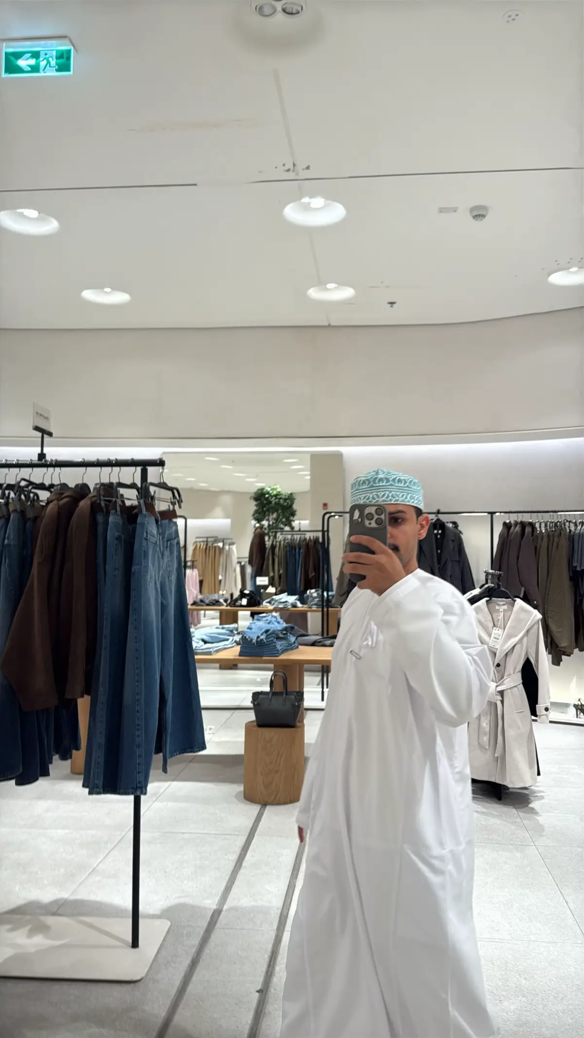 ﴿ يَٰٓأَيُّهَا ٱلَّذِينَ ءَامَنُواْ ٱسۡتَعِينُواْ بِٱلصَّبۡرِ وَٱلصَّلَوٰةِۚ إِنَّ ٱللَّهَ مَعَ ٱلصَّٰبِرِينَ  ﴾ #اكسبلورexplore #سلطنه_عمان🇴🇲 #قران_كريم #راحه_نفسيه #السعودية🇸🇦 