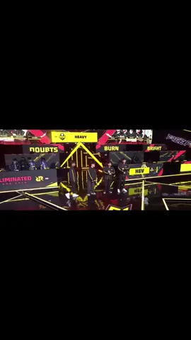 HEAVY🇻🇳 | LỊCH SỬ FF VIỆT NAM🔥 ⚡️HEAVY là đội tuyển duy nhất của VN góp mặt tại cả 2 ngày chung kết của 2 chế độ tử chiến và sinh tồn. Lần đầu tiên trong lịch sử FFVN có một đội làm được điều này. 🔥Hãy cùng nhau cổ vũ hết mình cho HEV tại tử chiến và cả PE, GOW ở chế độ sinh tồn nha anh em ơi:D🤩 👉Chung kết tử chiến: 14.11.2025 👉Chung kết sinh tồn: 15.11.2025 Nguồn: Free Fire Esports VN & HEAVY #heavy #hev #globalfinals #ffwsgf2025 #vinhmedia 