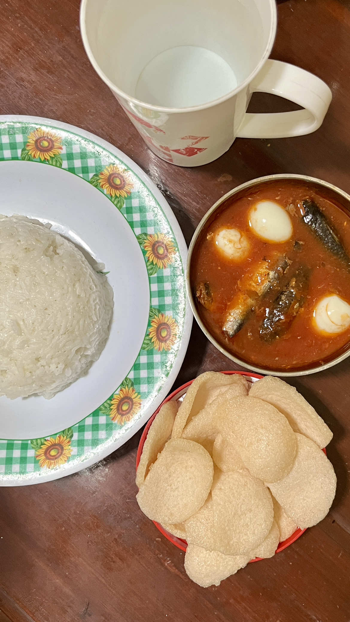 di kos gaada tv jadi nonton lewat apk aja. coba tebak ini eps berapa? hehe ib : mba mba yg lewat fyp #fyp #bericintawaktu #sinetron #sinetronsctv #kediri24jam 