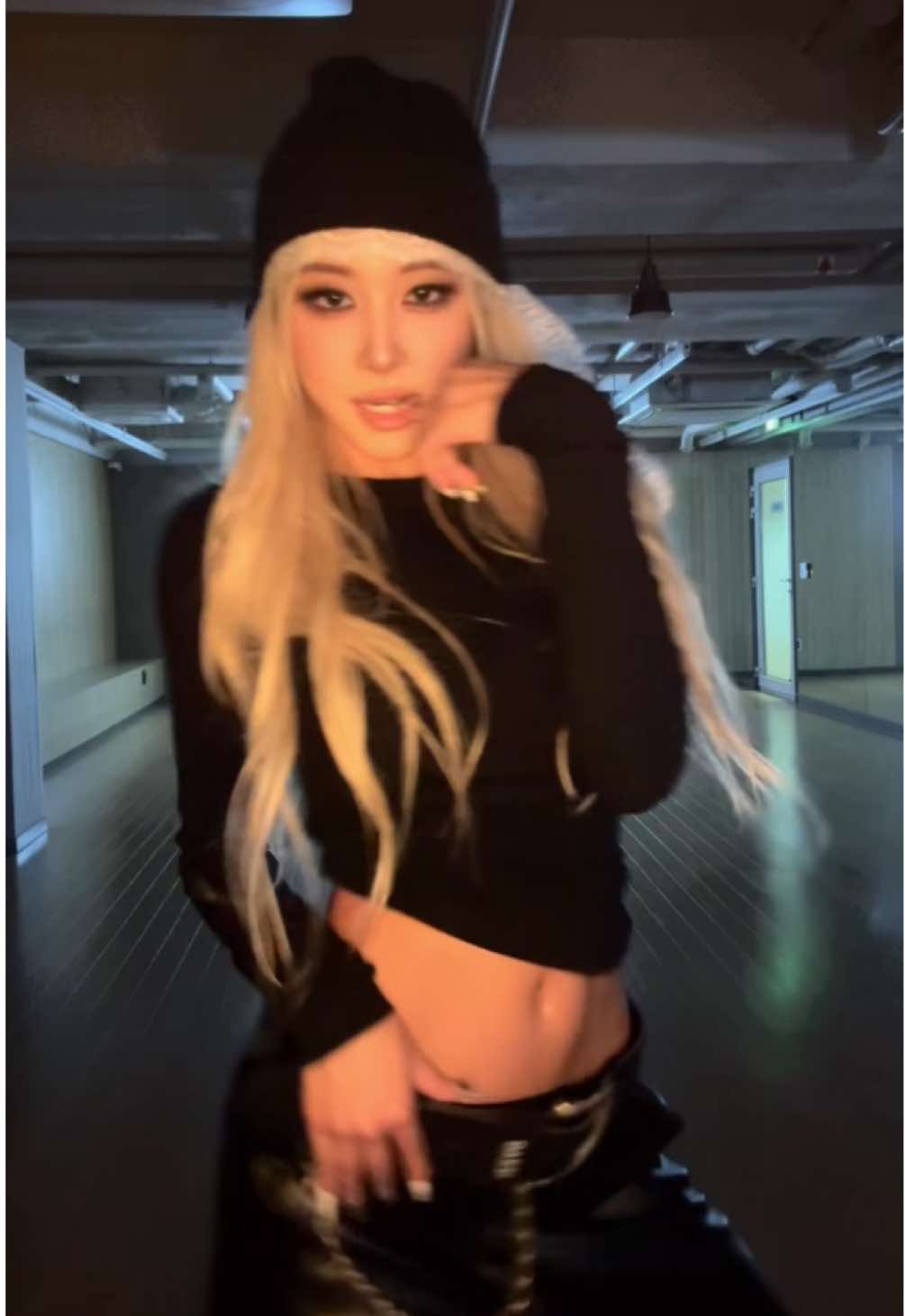 Meet me at the door while it’s still open @Kehlani 🖤