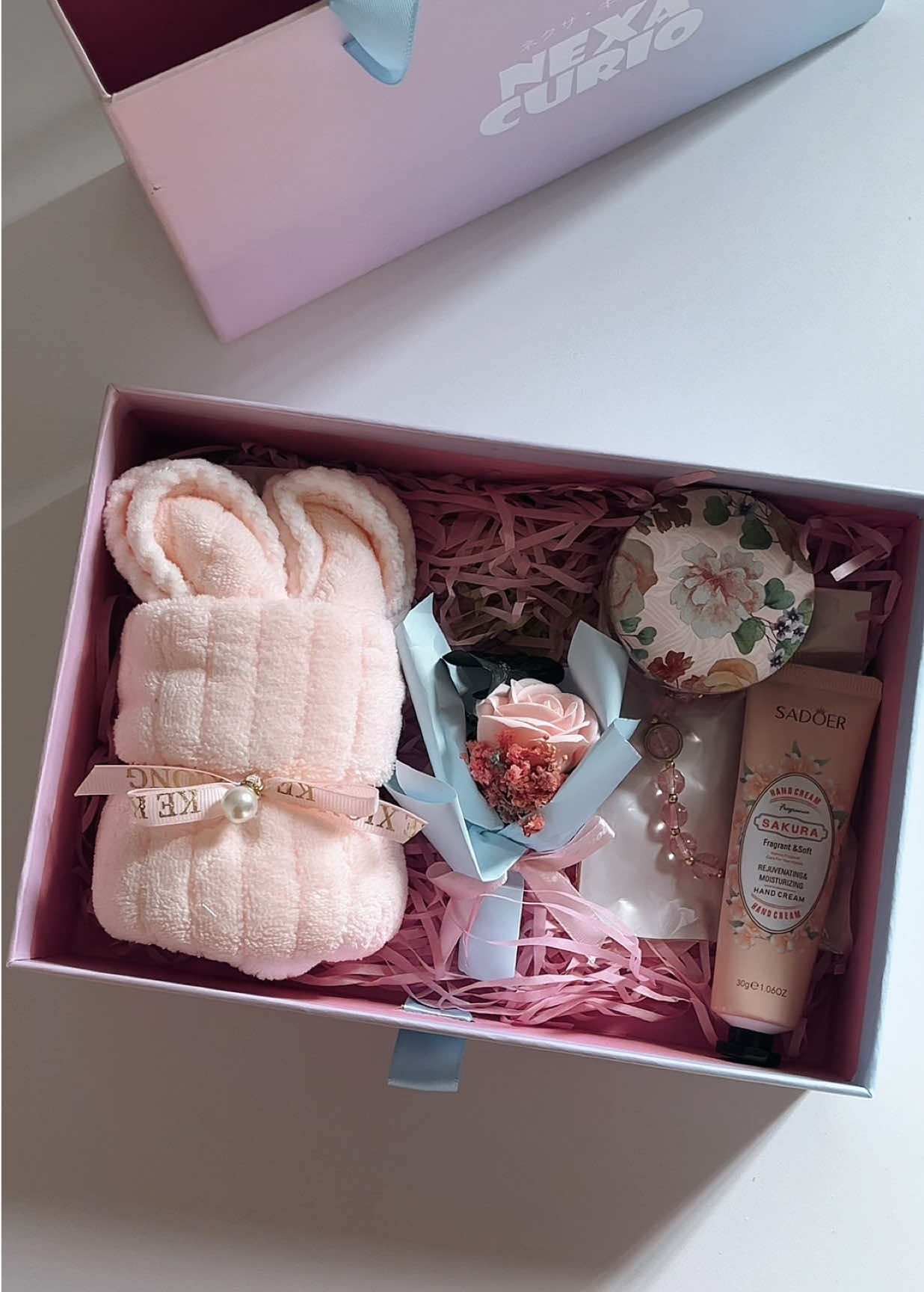 Replying to @reicos🧸 perfect gift for her! 🥹 #giftideas #giftforher #gifts #nexus #giftset 
