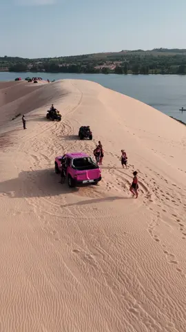 Bàu Trắng là một địa điểm checkin nổi tiếng khi mà các bạn đến Mũi Né , Phan Thiết. Trong tour  thì Giang sẽ hỗ trợ các bạn chụp ảnh và quay video luôn nha. #giangbautrang #bàutrắng #xejeep #mũiné #phanthiet 