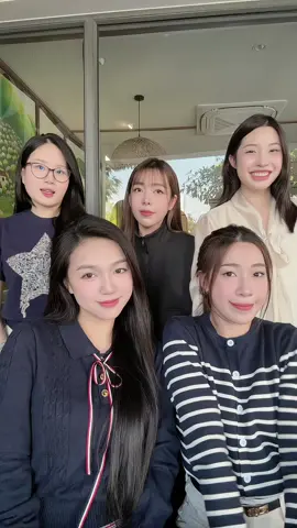 Ce nhiệt tình lắm =))) #mẹ_em_sóc  @Chuyện Nhà Em Sóc 🐿️ @Linh Lee @Mẹ Bún - Mỳ 👼🏻 @Mẹ bé Xiu Xôi ( Giang Chè ) @Ngọc Ánh Vũ 