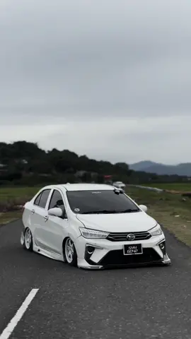 bayangin dia habis di bawa jalan sama lelaki lain, pulangnya dia telefon kamu terus bilang 