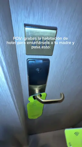 Lo que no me pase a mí… PUAJAJAJA Tengo que decir que fue error del hotel que se equivocó de habitación😂 #fyp #parati #andorra #broma 