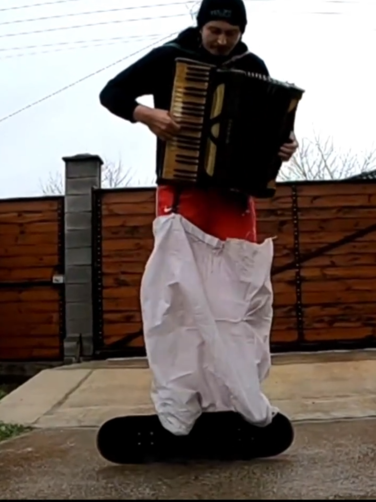 Kickflip to primo! #virtuoso #акордеон #artistsoftiktok #music #akordeon #akordeonist #kickflip #skatelife #Skateboarding #metroskateboarding #berrics #slowmo #flatgroundtricks #sport #thrashermagazine #badminton #rivne_city