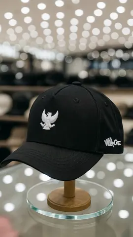 Kolaborasi keren yang gak boleh kamu lewatin! 💥 ERSPO X Darbotz 2025 – Muscular Baseball Cap Black Desain bold khas Darbotz, dipadukan dengan kenyamanan premium dari ERSPO 😎 Hitam elegan, vibe streetwear-nya dapet banget! 🖤 Gaya urban, energi maksimal 💪 #ErspoXDarbotz #BaseballCapBlack #StreetwearKeren #TopiPriaStylish #OOTDUrban 