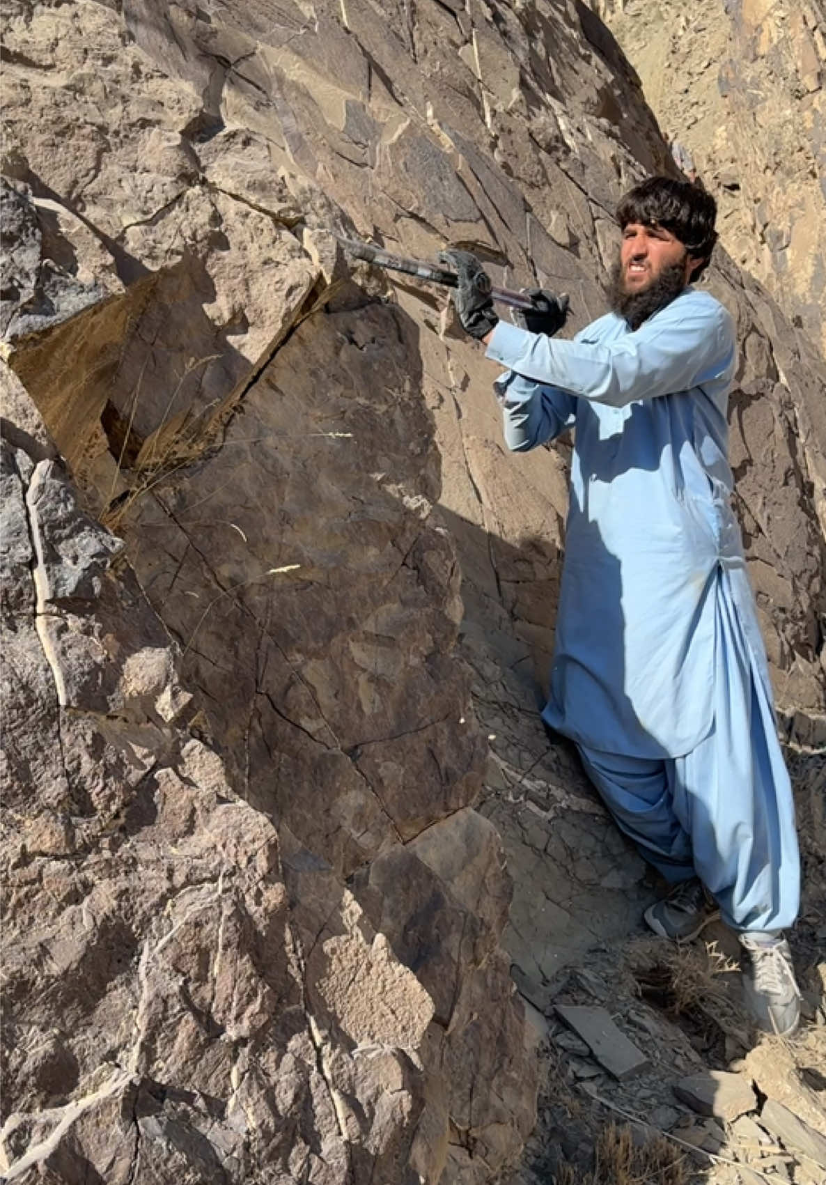 Stone Mining ⛏️ #stonemining #viralvideo #foryoupage #foryoupage❤️❤️ #stoneminer 