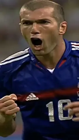 Les meilleurs milleux de terrain en 2000 jusqu'à 2025#footballtiktok #zidane #pedri #viral #foot 