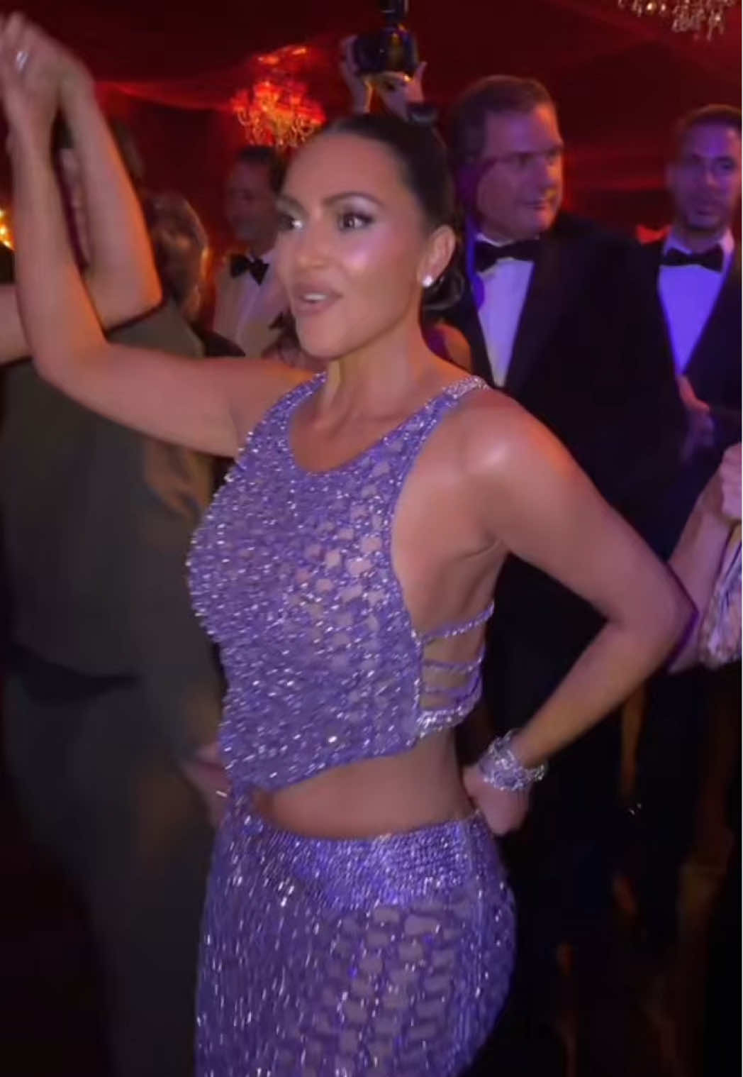 #krisjenner #kimkardashian #TikTokFashion #tiktokmusic 