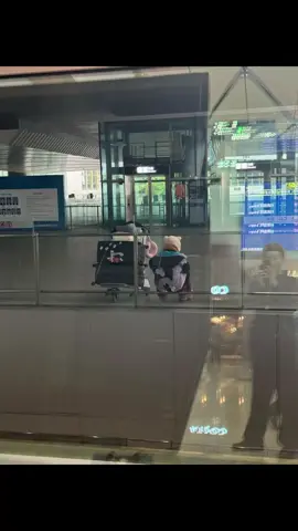 น่าจะกลับถึงเฉิงตูกันแล้ว🐑🐮🥰#yuyang #yangyilu #yulong #yangmiemie #loveyouน่ารักมากเลย❤️😘 @ตูนก็เป็นสตรีเช่นนี้🐑🐮🇹🇭 @ตูนก็เป็นสตรีเช่นนี้🐑🐮🇹🇭 @ตูนก็เป็นสตรีเช่นนี้🐑🐮🇹🇭 