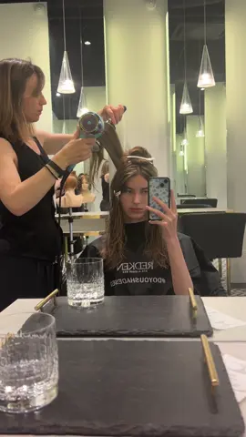 hang out with me while i get me hair chopped 😜😜 and take digis 😜😜 #model #modellife #digitals #haircut #OOTD @all for mimi @adidas @Angelkiss Bags @Chic Management Brisbane @Wildflower Cases @Redken @Kérastase @ZARA 