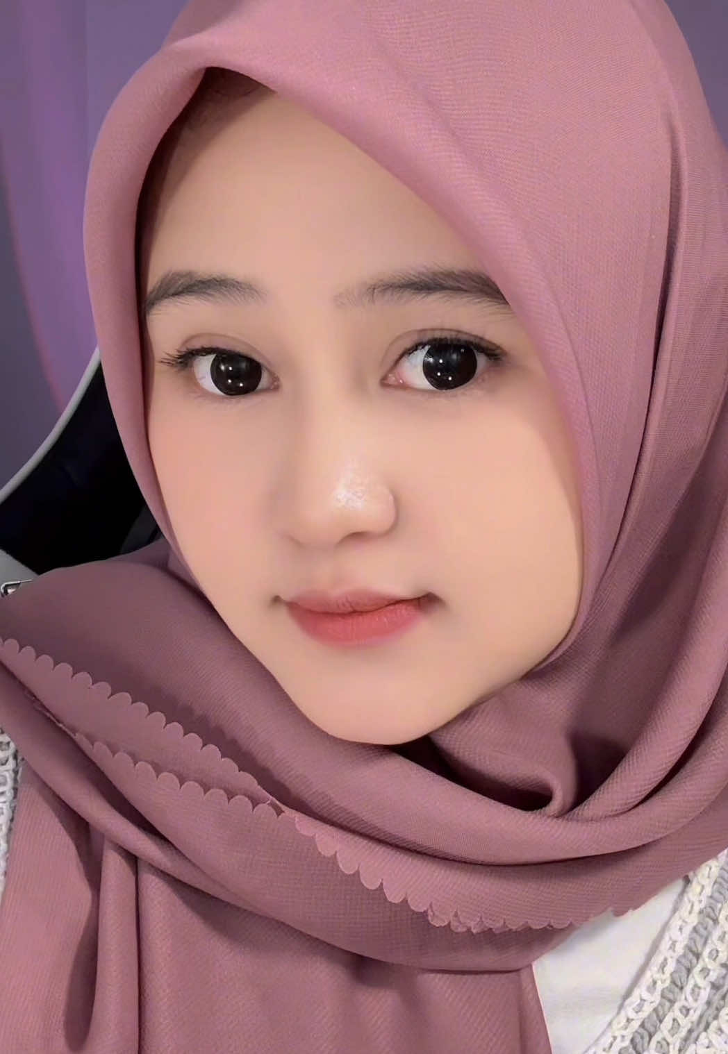 Yuk berani tampil beda dengan Hanasui. Yang mau samaan bisa cek keranjang kuning aku ya #hanasuiberanitampilbeda0305 #HanasuiNextLevelLipLast #LiplastCreamBestshades #CantikmuHanasui @Hanasui Official 