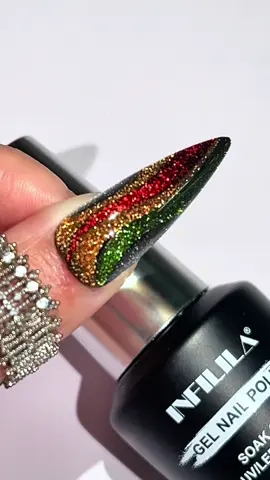 💅 TikTok 🔥 Flame Gradient Nails 💫 Red, gold, and green shimmer — this fiery look catches every bit of light! ✨ Surprisingly easy and totally stunning 🔥💅 #FlameNails #ChromeNails #NailHack #EasyNails #NailArtForBeginners #HotNails #DIYNails #NailTok #infilila 