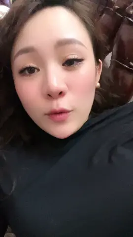 Anh im lặng là em sẽ câm luôn ô khây :)))