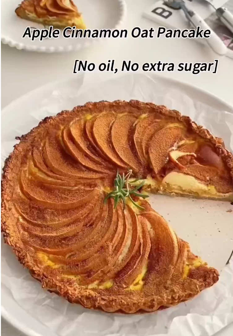 Today is not banana pancakes. Apple Cinnamon Oat Pancake 🥞  No oil , no extra sugar. Healthy and delicious 😋  #Foodie #foodtiktok #fyp #foryoupage #applepancakes #bananapancakes #EasyRecipe #breakfast #snacks 