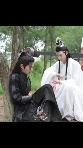 Lam Vong Cơ chỉ trị thương cho Ngụy Anh thôi nhé... #hậutrường #trầntìnhlệnh #bjyx_9197🐢 #vươngnhấtbác #tiêuchiến 