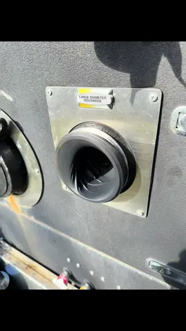 Powerful suction, but leaks no good #EVTT #technician #mechanic #firemechanic #vacuum 