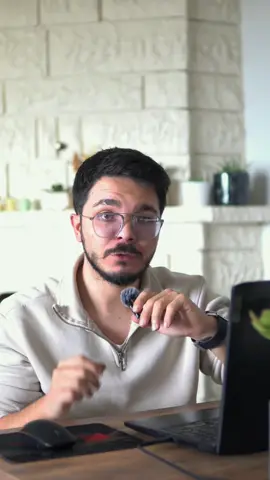 “Doktorlar için sosyal medya öldü mü?” Yeni yönetmeliğe göre doktorlar artık sosyal medyada hiçbir şey paylaşamayacak deniyor… Ama bu tam olarak doğru değil. 👇 🇹🇷 YURT İÇİ HESAPLAR (Türkiye’ye Dönük) Doktorlar sosyal medyada artık şunları YAPABİLİR 👇 ✅ Branş, çalışma saatleri, adres, iletişim bilgisi paylaşmak ✅ Bilimsel dayanaklı genel sağlık bilgileri sunmak ✅ Bakanlıkça onaylı yeni tedavi yöntemlerini anlatmak ✅ Hastaları bilinçlendiren eğitici içerikler üretmek Ama şunlar KESİNLİKLE YASAK: 🚫 “En iyi biziz”, “%100 garanti”, “en iyi cihaz bizde” gibi ifadeler 🚫 Öncesi-sonrası fotoğraflar (izin ve uyarı olmadan) 🚫 Ameliyat videoları veya hasta görüntüleri 🚫 İndirim, kampanya, çekiliş, hediye, promosyon duyuruları 🚫 Hasta yorumları, teşekkür mesajları 🚫 “Hemen randevu al” gibi yönlendirme içerikleri 🚫 Ücretli öne çıkarma (reklam) — sadece açılışın ilk 1 ayında serbest 📸 Eğer görsel paylaşacaksan: – Aynı ışık, açı, ortam şartı – “Sonuçlar kişiden kişiye değişir” uyarısı – Yorum ve beğeniler kapalı olmalı 🌍 YURT DIŞI HESAPLAR (Sağlık Turizmi Kapsamında) Yurt dışı hedefli ayrı hesap veya web siten varsa durum farklı 👇 ✅ İngilizce / Almanca / Arapça gibi dillerde paylaşım yapabilirsin ✅ Hedef kitle yalnızca yurt dışı ülkeler olmalı (Türkiye seçilemez) ✅ Sponsorlu reklam serbest ✅ Hastanın açık rızasıyla hasta hikâyeleri ve teşekkür paylaşımları serbest ✅ Fiyat, indirim, kampanya duyuruları yapılabilir ✅ “Contact us for your treatment in Turkey” gibi yönlendirme cümleleri kullanılabilir 🧠 Doktorlar Ne Yapmalı? 1️⃣ Yurt içi hesapta: eğitici, güven veren, etik paylaşımlara yönelin. 2️⃣ Yurt dışı hesapta: yetki belgesiyle profesyonel sağlık turizmi tanıtımı yapın. 3️⃣ Her görsel veya video paylaşımında açık rıza alın, filtre veya sahte görsel kullanmayın. 4️⃣ “Reklam” ile “bilgilendirme” arasındaki farkı net tutun. 📞 ‪‪‪‪‪+90 540 350 10 20‬‬‬‬‬ 🌐 ‪advosphere.com‬ 🌐 ‪advo.tr‬ 📩 iletisim@advosphere.com #advosphere #sağlıkturizmi #dişkliniği #saçekimi #tüpmide 