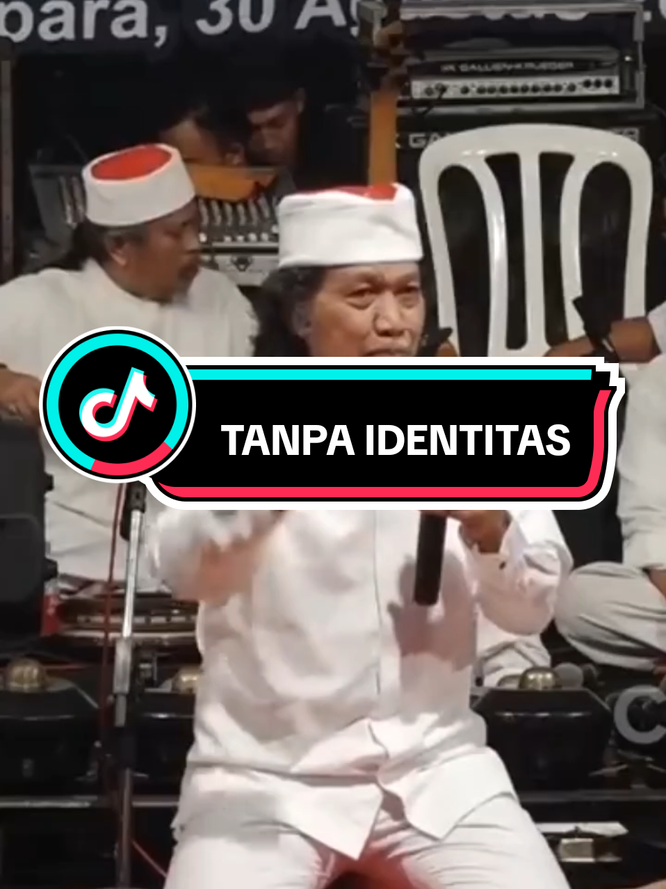 Tanpa Identitas | Mbah Nun #caknun  #maiyah  #sinaubareng 