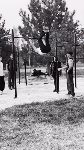 Calisthenics Boy Prank 🤯🔥 #challenge #reaction #workout #prank #foryoupage 