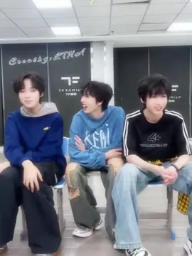 Yang tổng đòi học Tiếng Việt kìaa. T đề nghị cty ra thêm phần 2 học Tiếng Việt cho ảnh liền nhaa.#YangBowen#Yangbowen#DươngBácVăn#TFFamily#TFGiaTocF4#lau18#Virual#lyd#cute