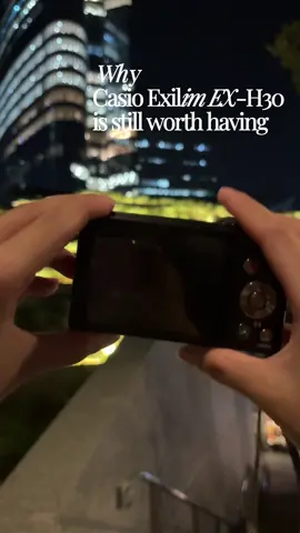 G7X dupe?? #camera #fyp #exilim #oldbutgold #classic  