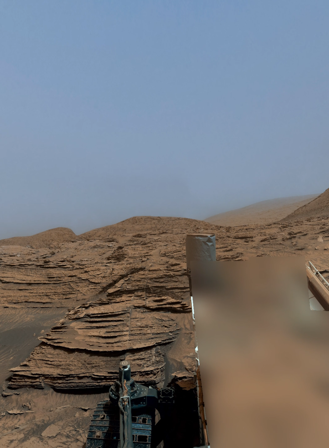 NASA just dropped this insane new footage of Mars! This is 225 million miles away from us!