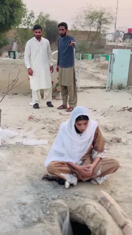 Larki toti hoi kaber Pa kun bhati ha#episode1#suspance#tiktokstory #plzviral🥺🥺🙏🙏foryoupage 