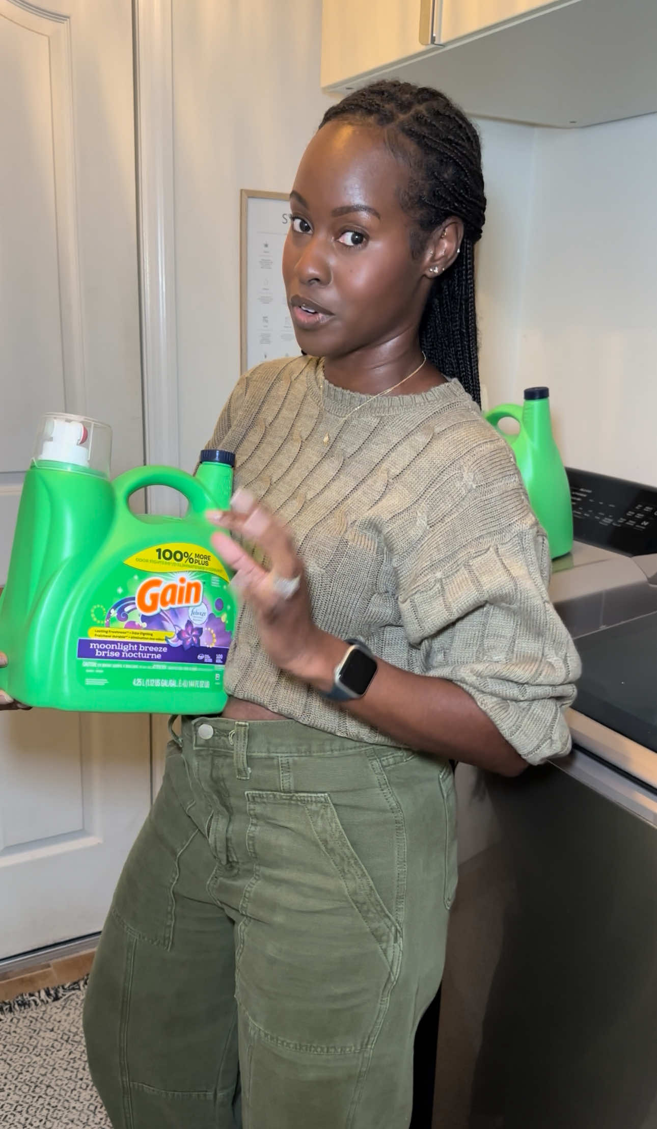 Hands down the best laundry combo. Thank me later! #laundrycombo #laundryhack #laundrydetergent @Gain @downy @USEACTIVE 