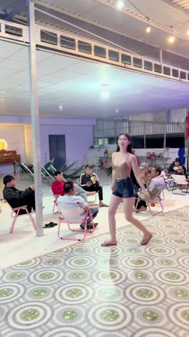 bị phờ lớp lồi .... luôn 🤣