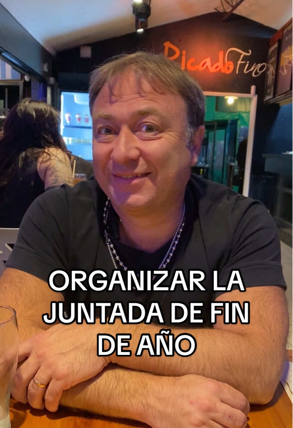 🎄 Se vienen las despedidas de fin de año y en Picado Fino ya podés reservar tu lugar 🙌 Parrillada completa con empanadas, ensaladas, papas fritas, morcilla, chorizo, carne y mucho más 😋 Incluye gaseosa, vino o cerveza 🍷 👉 Ideal para empresas, equipos, familias o grupos de amigos. Tenemos menú para todos: también opciones veganas y vegetarianas 🌱 Estacionamiento exclusivo al lado 🚗 y espacio de juegos para los más chicos 👦🏻👧🏼 📩 Reservá por WhatsApp: 3415 86-7022 O acercate directo a Av. Pellegrini 3180, Rosario. . #rosario #rosariosantafeargentina #parrillaargentina #comidacasera #parrillada 