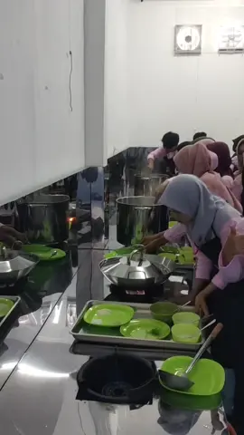 Kepala BGN,  SPPG Kemala Bhayangkari. #bgn #sppg #sppgratis #mbg 