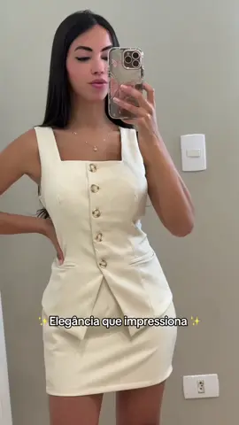 Elegância que impressiona ✨ Nosso conjunto de alfaiataria com colete e saia é a definição de estilo e sofisticação! Com modelagem impecável, ele valoriza o corpo e traz aquele ar moderno e refinado que nunca sai de moda 😍 Disponível em 6 cores lindas, tamanhos P, M, G e GG, e o melhor: tá em uma super promoção! 💥 Uma peça bonita, elegante e versátil, perfeita para ocasiões especiais ou looks profissionais cheios de classe 💫 #conjuntodealfaiataria #alfaiatariafeminina #modafeminina #lookperfeito        