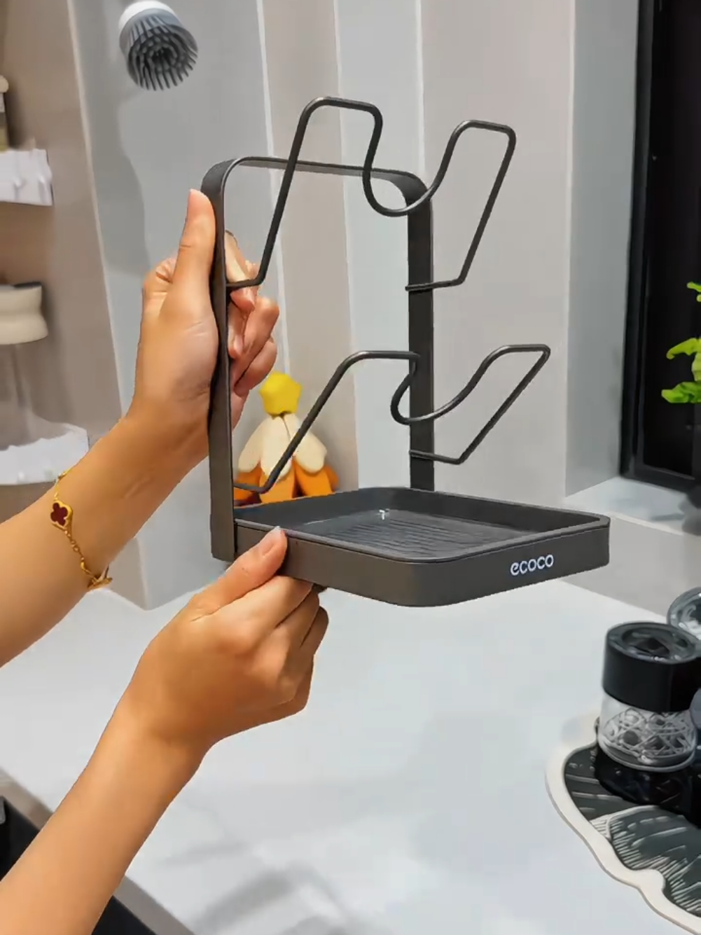 Kệ đựng nắp nồi #sảnphẩmcùngvideo Kệ đựng nắp nồi bằng thép cacbon, có chức năng thoát nước, thiết kế đẹp, chắc chắn và bền bỉ #đồdụngnhàbếp #đồdùngtiệních #mẹovậthàngngày #đồdùnggiađình 