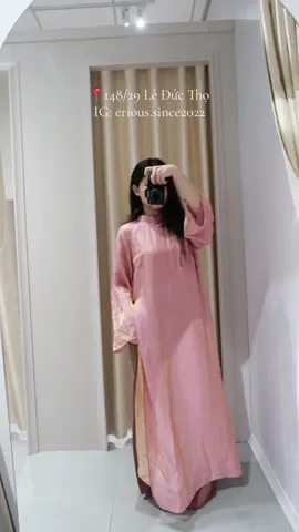 Thuê áo dài chính hãng mà còn free 3 món phụ kiện mí bà ơiiiii #thuedothietke #thuedobrand #thueaodaigovap #petbychang #erious 