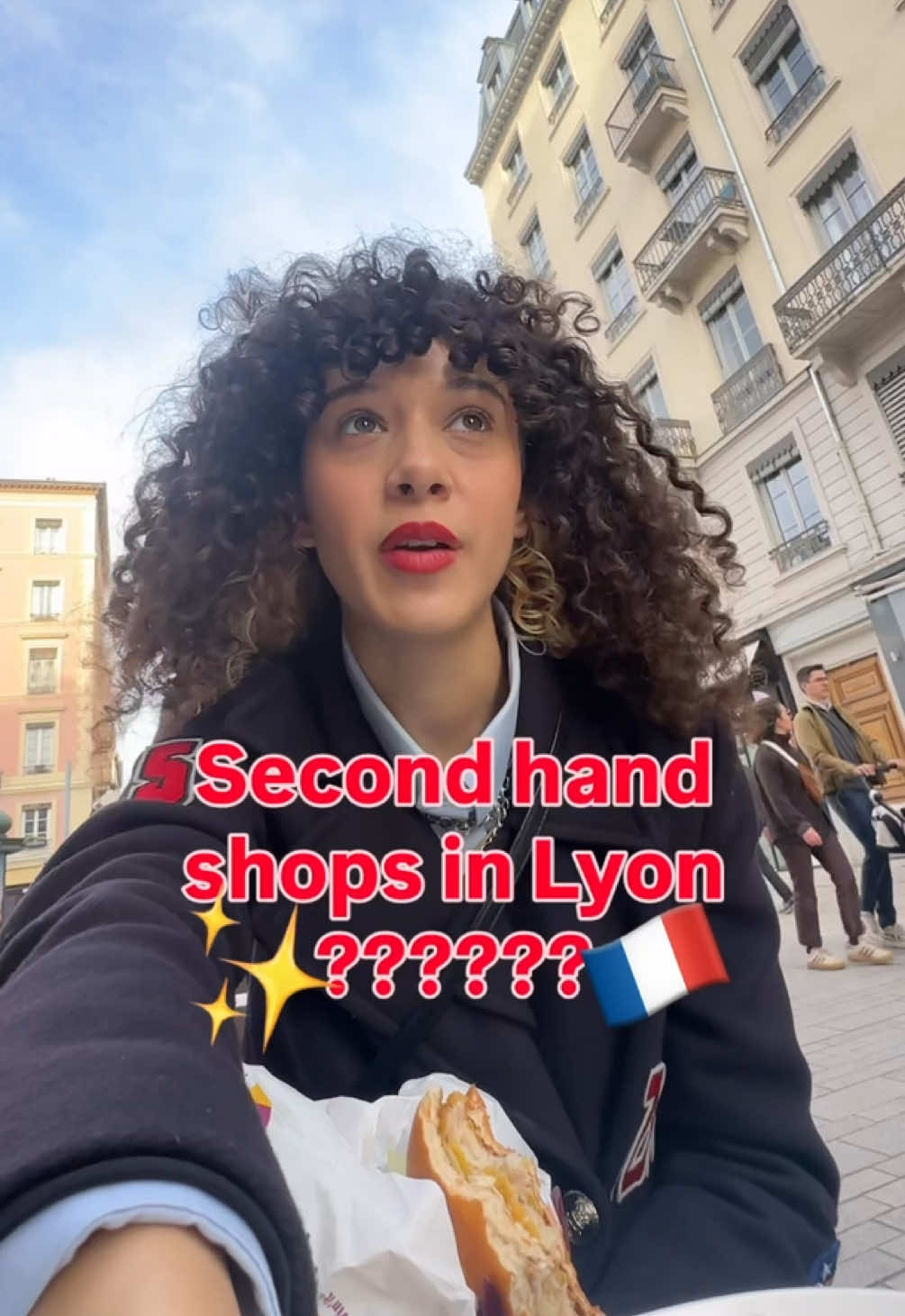 Help a sister!! Fill the comment section with magic!🪄🥹🩷💅🏼💁🏻‍♀️ #Lyon #ThriftLyon #ThriftshopLyon #SecondhandLyon #Viral 